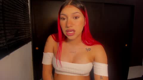 Snapshot of angel_copper chatting on December 12, 11:58 pm Angie indepent model online show from December 12, 11:58 pm