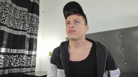 Angel Cuervo online show from January 3, 12:30 pm