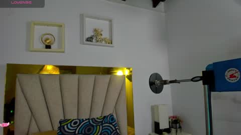 Snapshot of angel_dthroat chatting on January 25, 12:05 pm ANGHEL online show from January 25, 12:05 pm