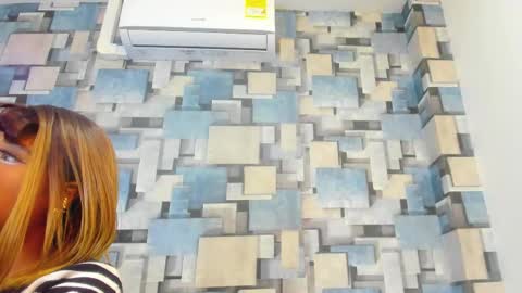 Snapshot of angel_dthroat chatting on February 25, 12:15 pm ANGHEL online show from February 25, 12:15 pm