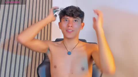Snapshot of angel_esteban_fx chatting on April 28, 10:15 pm ngel Esteban online show from April 28, 10:15 pm