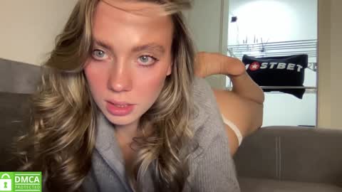 Greetings  Jess online show from December 14, 12:23 pm