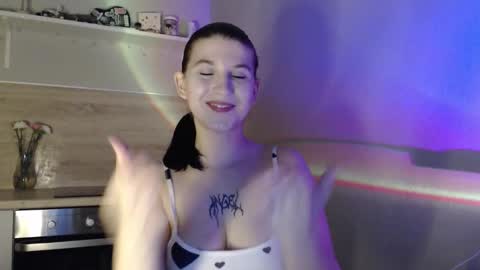 Angel online show from October 6, 2:03 pm