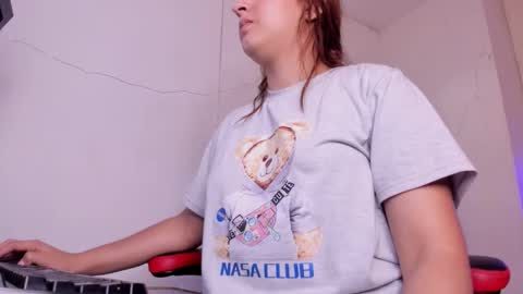 Snapshot of angel_hardy_dl chatting on September 24, 10:51 am angel hardy online show from September 24, 10:51 am