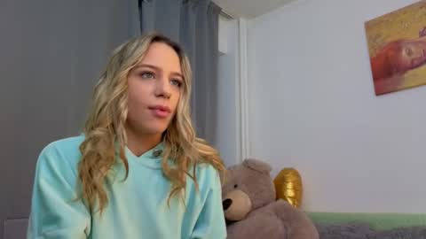 Gabriella online show from March 7, 4:37 pm