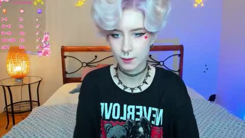 Snapshot of angel_julles chatting on November 23, 1:05 am Angel Dust online show from November 23, 1:05 am