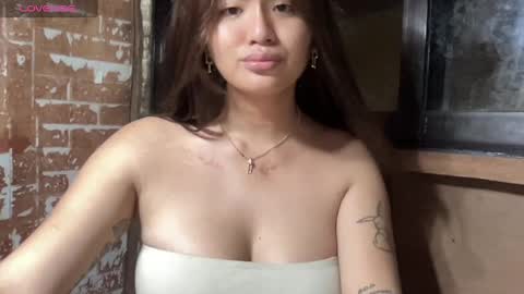 Snapshot of angel_kianna chatting on February 2, 12:35 pm callmekianna online show from February 2, 12:35 pm