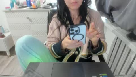 angel_lee__ online show from January 5, 3:43 am