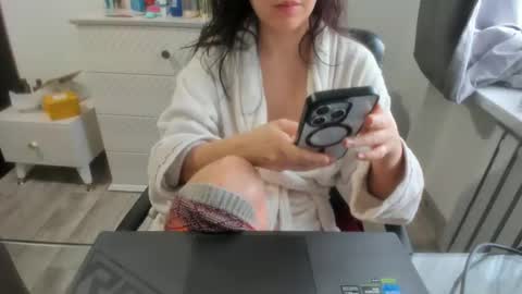 angel_lee__ online show from January 28, 10:56 am