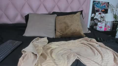 Angel  online show from December 30, 1:04 am