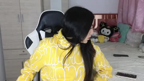 angeline online show from December 2, 3:15 am