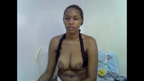 angel_mia5 online show from November 19, 10:54 pm