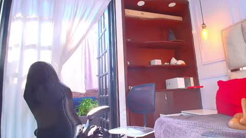 Snapshot of angel_perverted1 chatting on January 8, 2:25 pm Nicolle online show from January 8, 2:25 pm