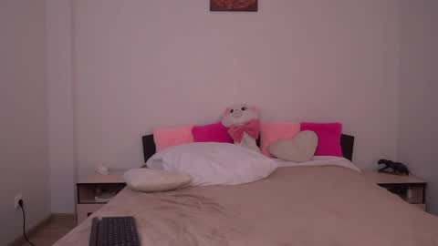 angel_quincy online show from April 15, 5:03 am