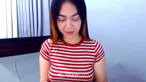 Snapshot of angel_shooter chatting on June 9, 5:24 pm angel_shooter online show from June 9, 5:24 pm