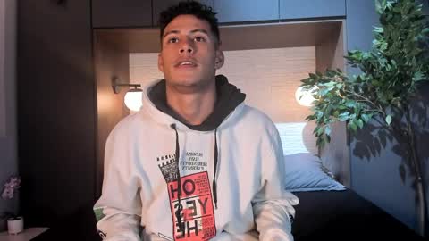 Angel  online show from April 13, 11:48 am