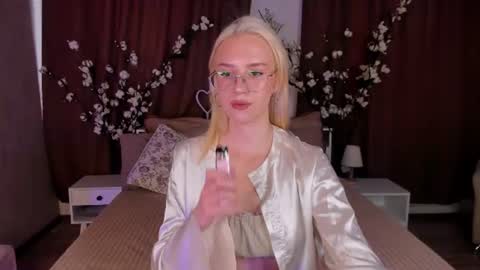 Angelica online show from June 15, 5:42 am
