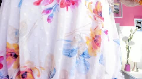 angel_velvet_ online show from April 5, 3:09 pm