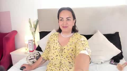 Snapshot of angel_velvet_ chatting on May 10, 7:08 pm angel_velvet_ online show from May 10, 7:08 pm