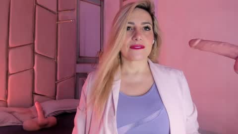 Angel  online show from April 9, 4:34 pm