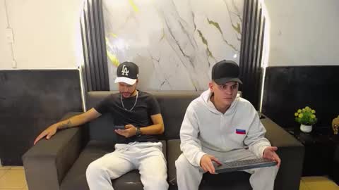 Snapshot of angel_villareal_ chatting on March 1, 6:04 am angel_villareal_ online show from March 1, 6:04 am