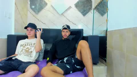 Snapshot of angel_villareal_ chatting on March 3, 5:02 am angel_villareal_ online show from March 3, 5:02 am