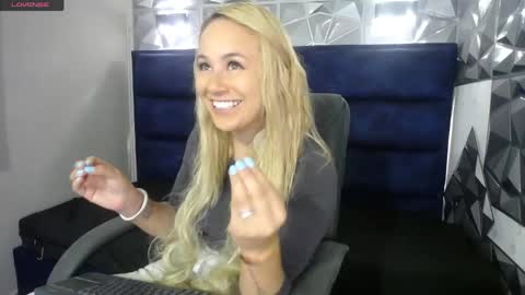 Angel online show from April 16, 3:57 pm