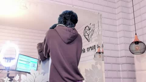 Angel  online show from November 29, 11:30 pm