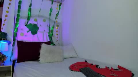 angela_garciaa online show from March 3, 8:48 pm