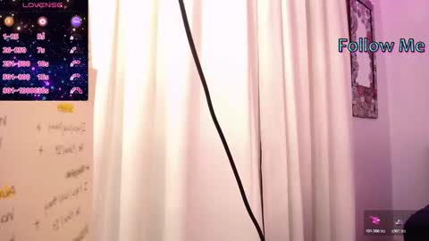 Snapshot of angela_lauren chatting on December 4, 5:10 pm Angela online show from December 4, 5:10 pm