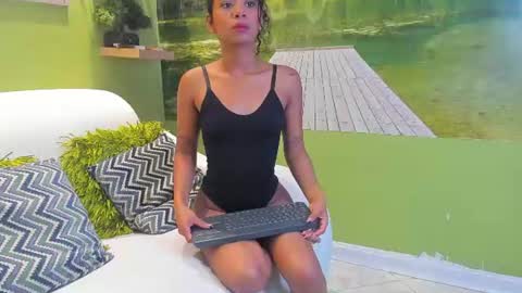 angela_rendon online show from June 13, 11:08 am