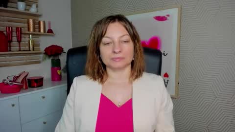 Snapshot of angela_samt chatting on April 21, 5:47 am Angela online show from April 21, 5:47 am