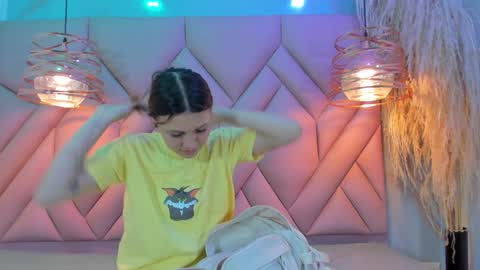 ANGELA online show from December 28, 12:13 pm