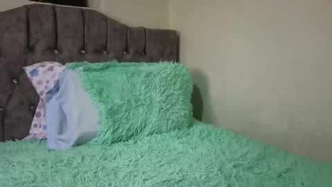 angelacute19 online show from March 25, 12:49 am