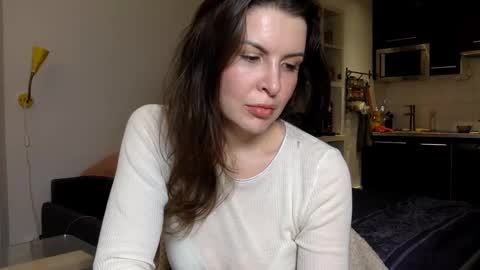 Angela online show from December 6, 8:29 pm