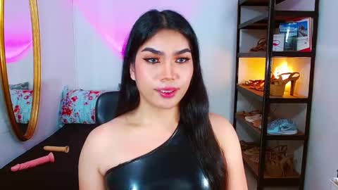 Angela online show from March 2, 10:14 am