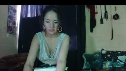Angela online show from July 6, 8:00 pm