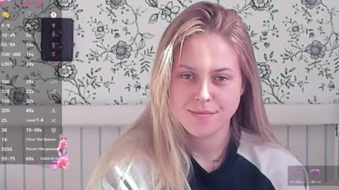 Darsi Anty online show from April 10, 1:27 pm