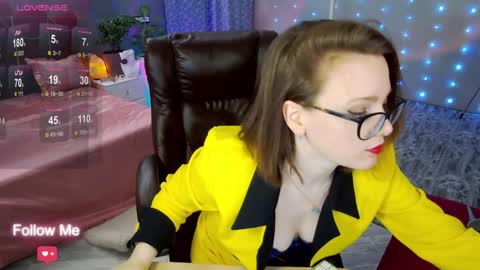 Angela online show from January 8, 6:31 pm