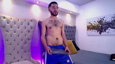 Snapshot of angelbacker chatting on November 20, 1:55 pm Angel online show from November 20, 1:55 pm