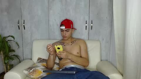 Snapshot of angelbacker22 chatting on January 26, 5:13 am angelbacker22 online show from January 26, 5:13 am