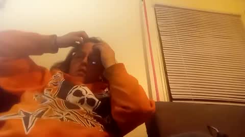 Angelbu online show from December 5, 9:50 am