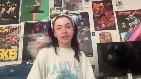 venellope888 online show from October 9, 12:41 am