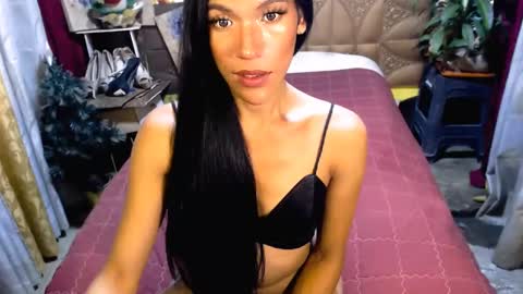 Snapshot of angeldark_satisfactionxxx chatting on February 12, 12:01 pm ANGELDARK online show from February 12, 12:01 pm