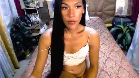 Snapshot of angeldark_satisfactionxxx chatting on February 26, 12:36 pm ANGELDARK online show from February 26, 12:36 pm