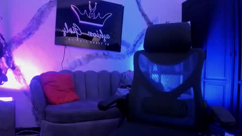 Snapshot of angeldoll_1 chatting on February 22, 4:46 am Angel Doll online show from February 22, 4:46 am