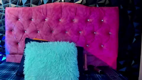 angeldreams15 online show from March 18, 7:06 pm