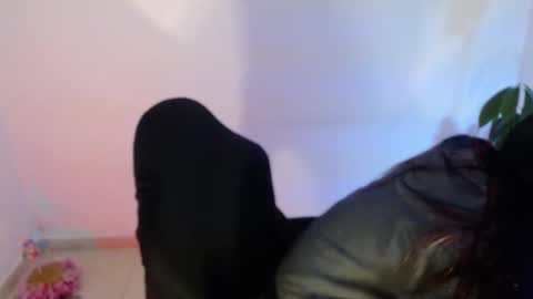 angele online show from October 1, 7:42 pm