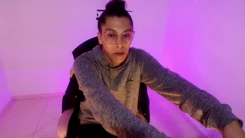 angele online show from March 20, 7:41 pm