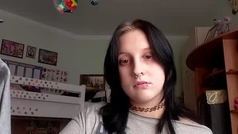 Snapshot of angelenaguedesse chatting on July 24, 9:07 am Kate online show from July 24, 9:07 am